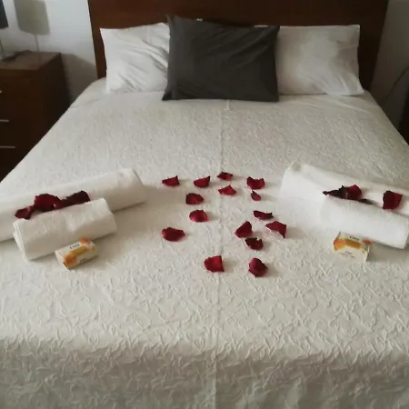 Abrigo Andorinhas Casa de hóspedes *